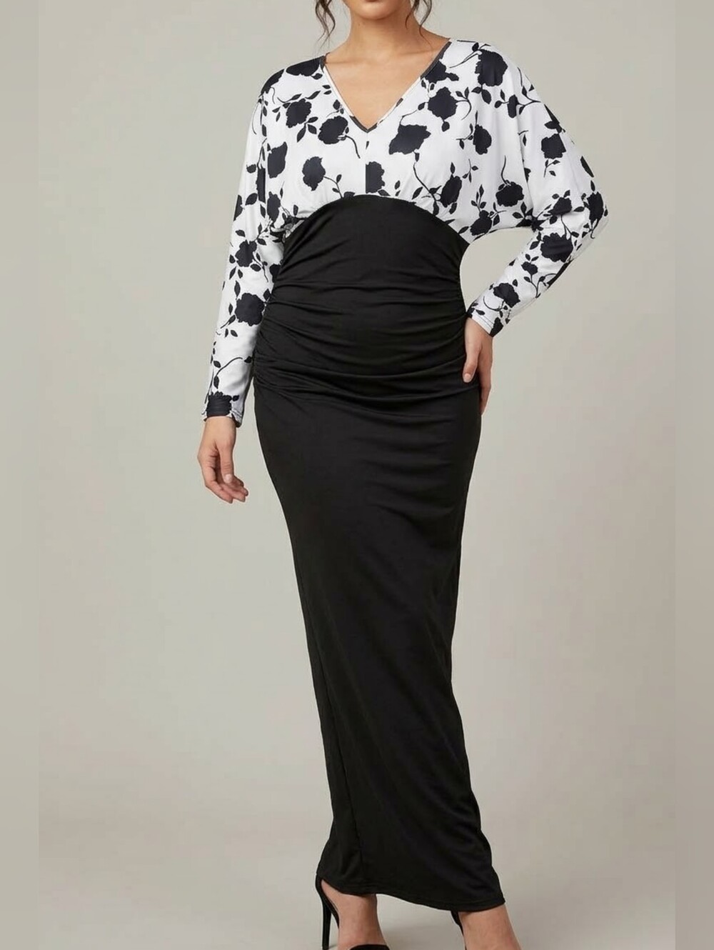 Black & White Floral Ruched Long Sleeve Maxi Dress - Size XXL - NWT!